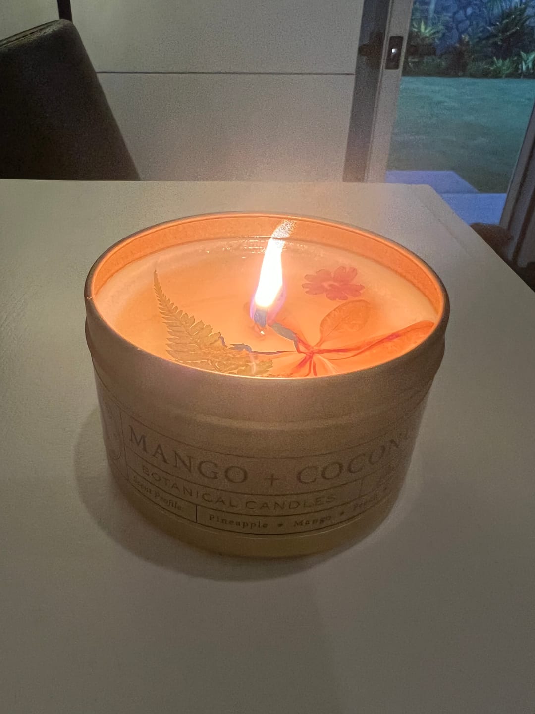 Customer photo review of LAHAINA : Pineapple + Coconut Candle