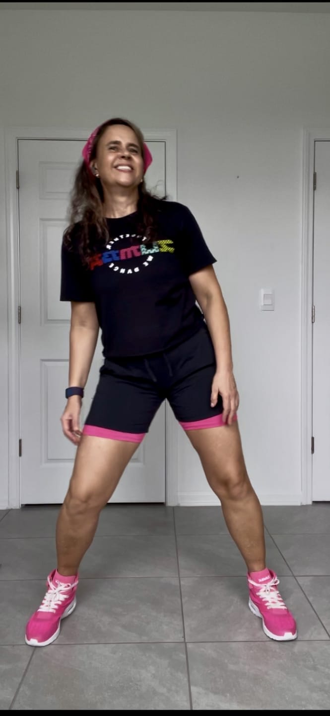 Customer photo review of Eastern Flavor Crew Neck Tee - Black
