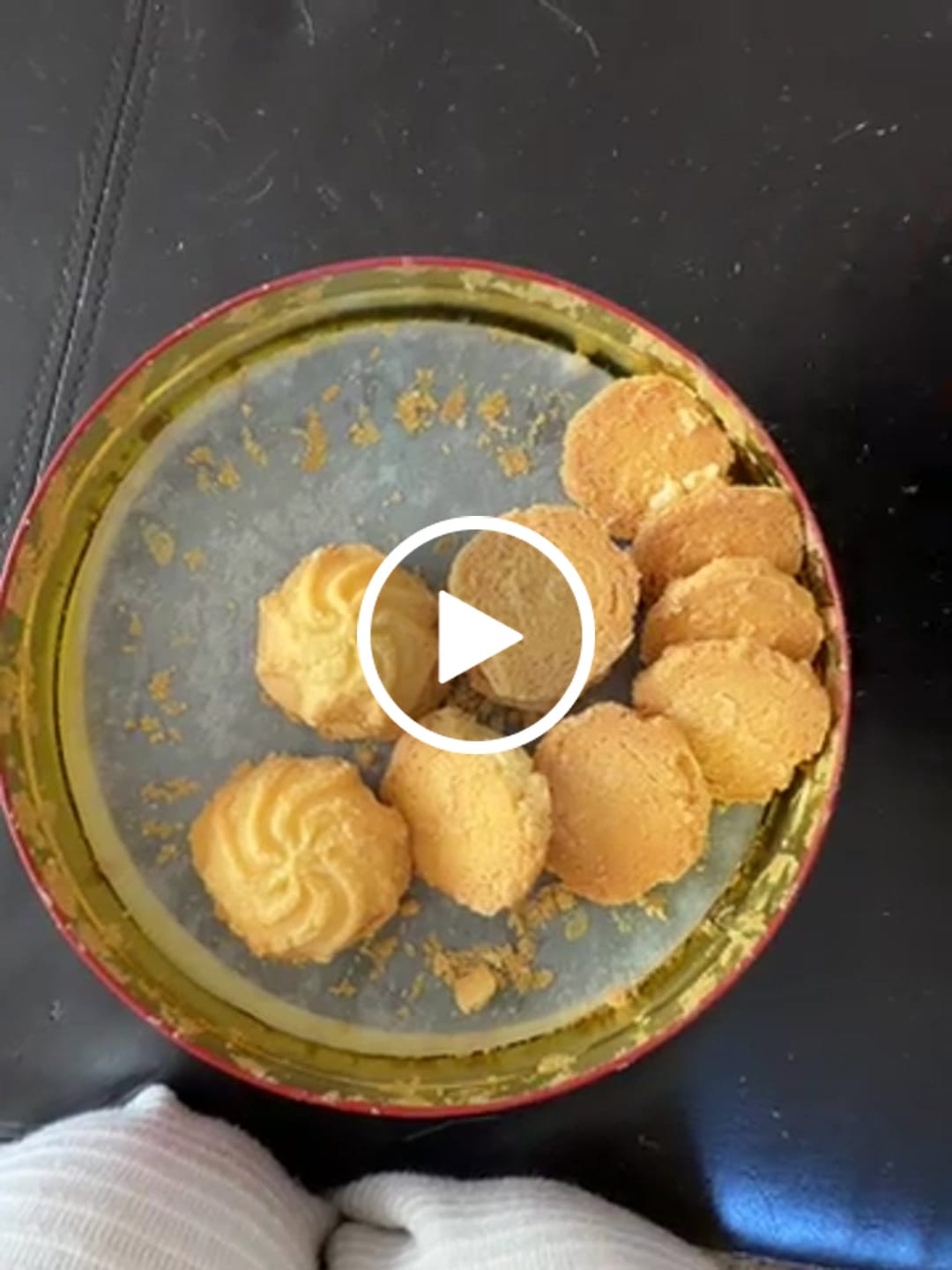 Customer video review of Lowrey Original Butter Cookies 4-Tin Gift Pack | Same Flavour