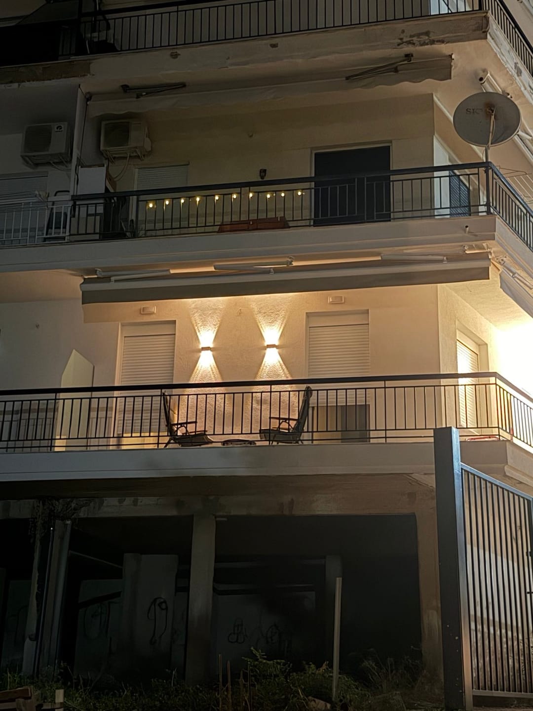 Customer photo review of Соларен външен LED аплик Trio 6W