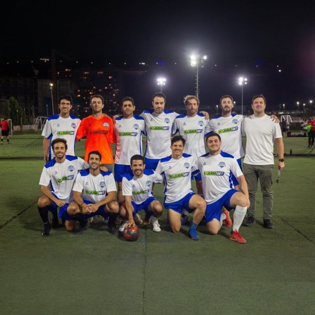 Customer photo review of Camiseta de Futbol y Short - Blanco Azul - Four Betis