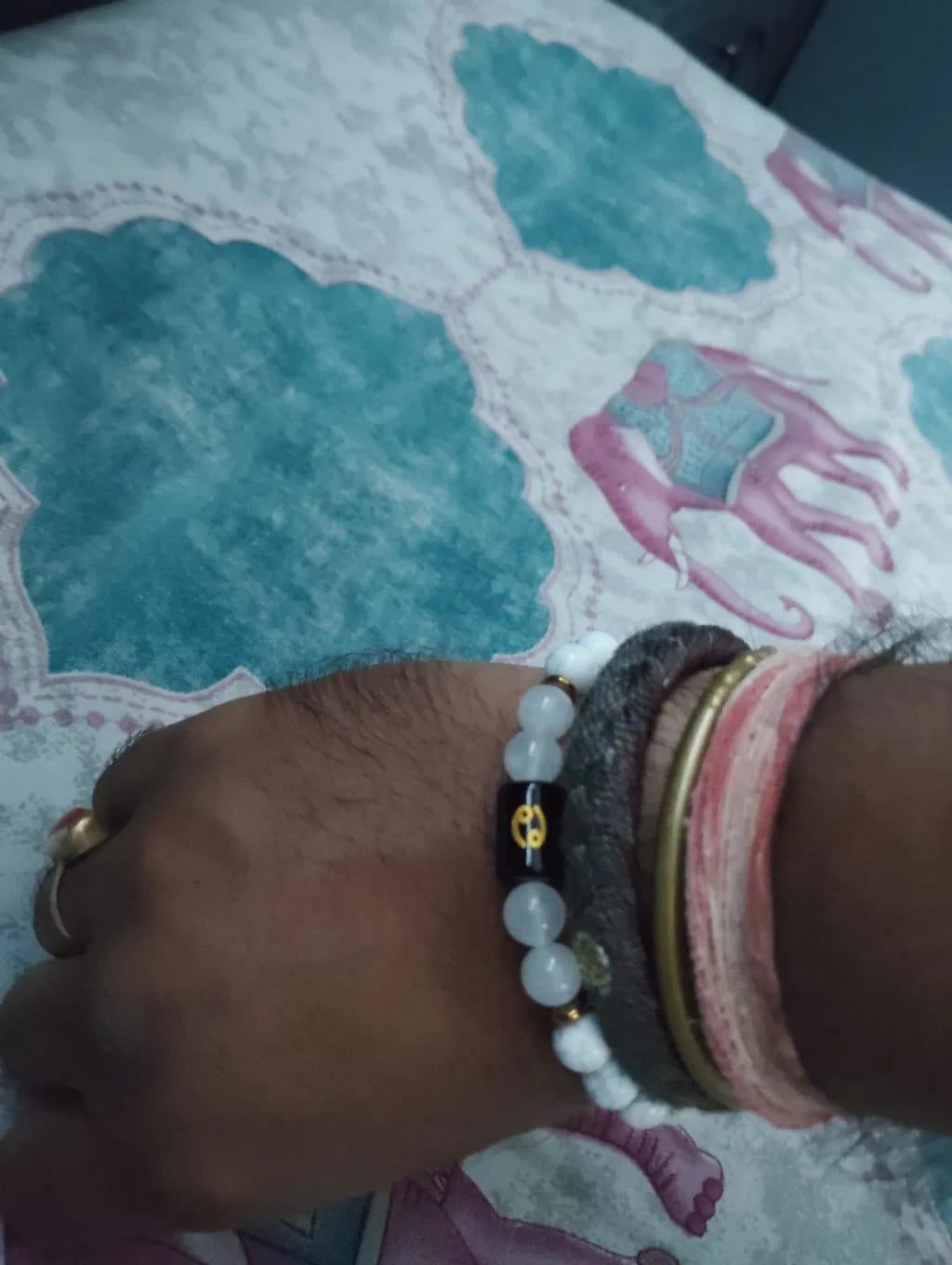 Customer photo review of Cancer (Karka Rashi) Zodiac Bracelet – Natural Howlite & Milky Quartz