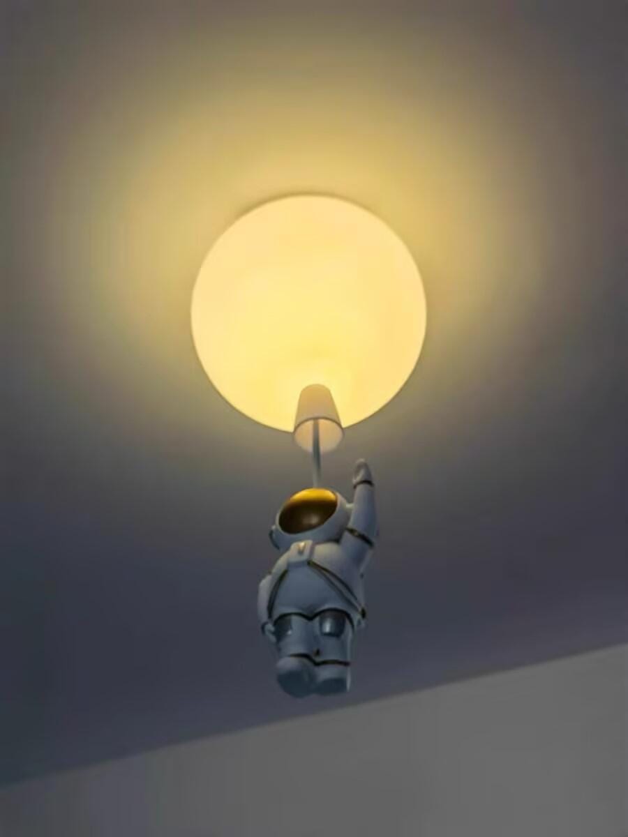 Customer photo review of Balloon Ceiling Light With Astronaut, Flush Mount, 25 to 35 cm