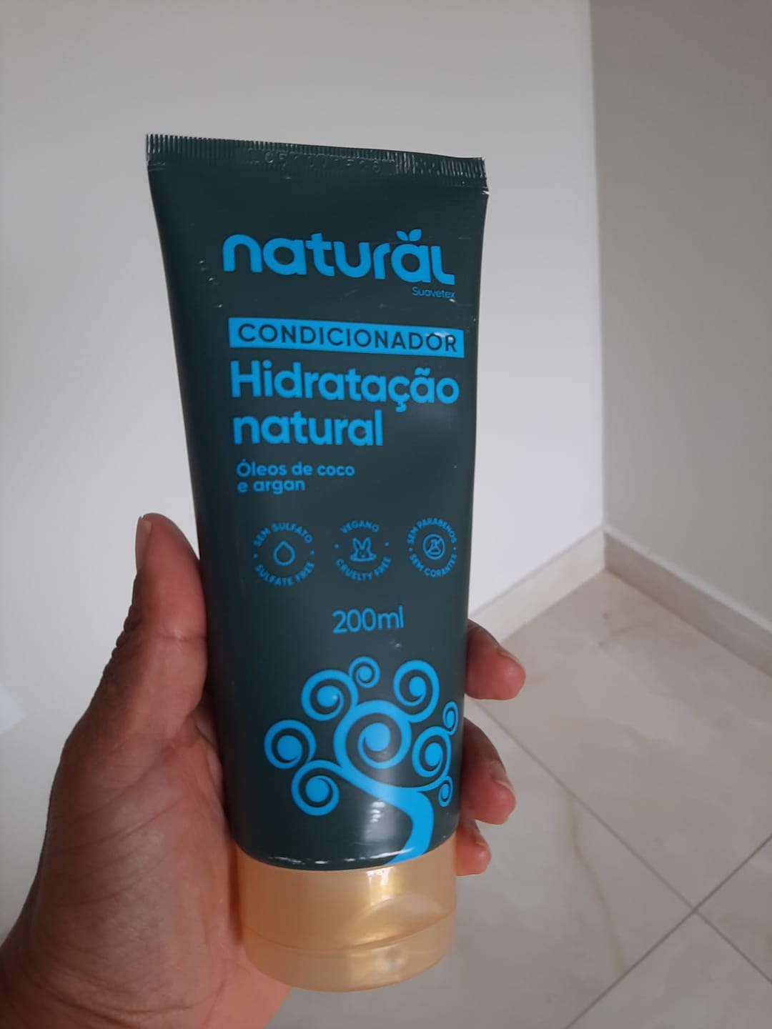 Customer photo review of Condicionador Natural com Óleo de Coco e Argan 200 ml