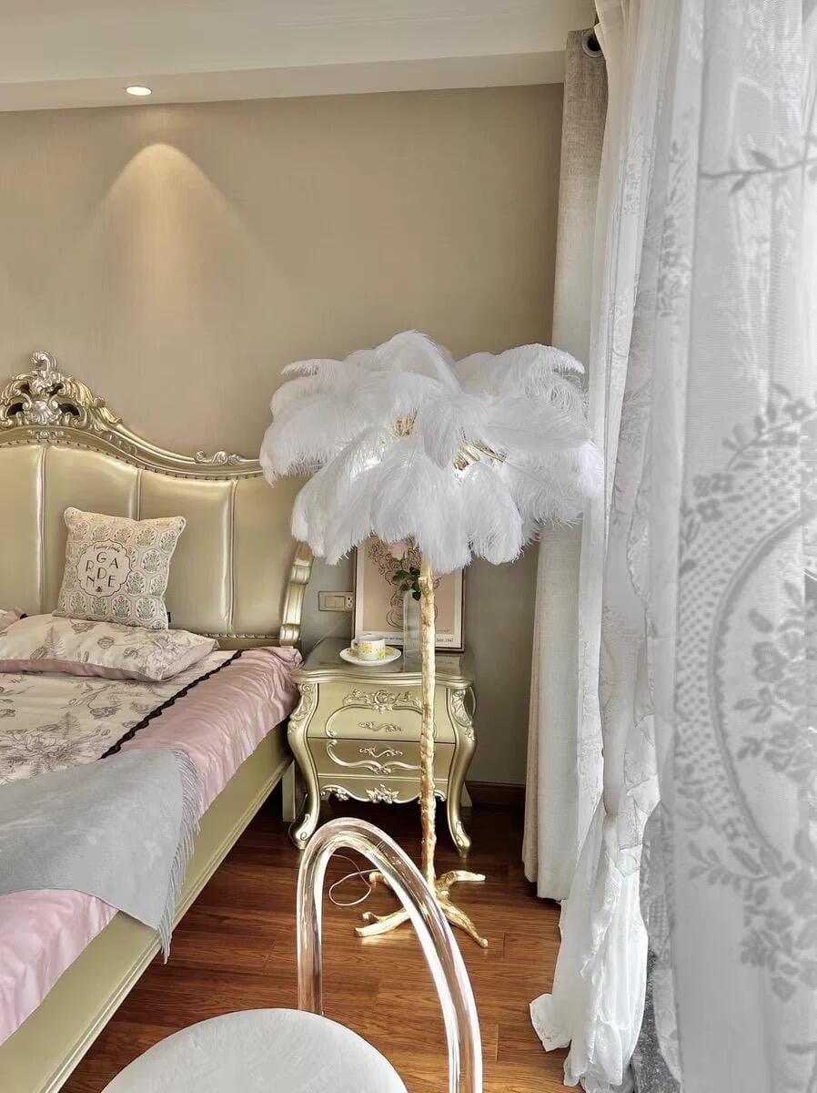 Customer photo review of Brass Floor Lamp, Ostrich Feather Palm Fronds, 6 Lights, 160 cm