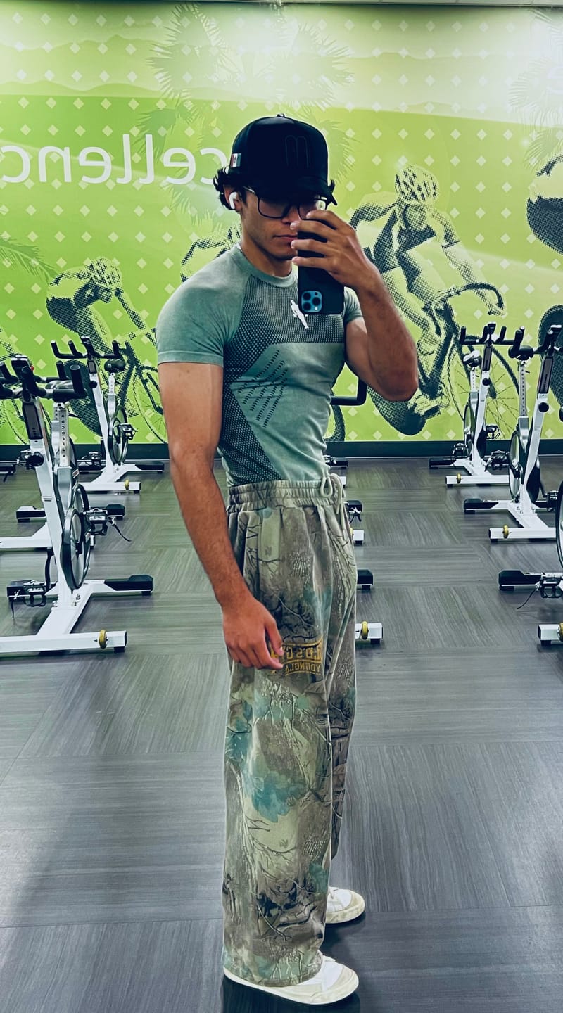 Customer photo review of 4286 - Gold's Iron Legacy Compression Tees