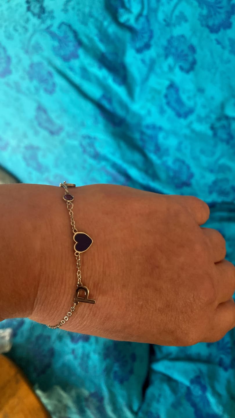 Customer photo review of Dein Charm-Armband: Initiale & Stein