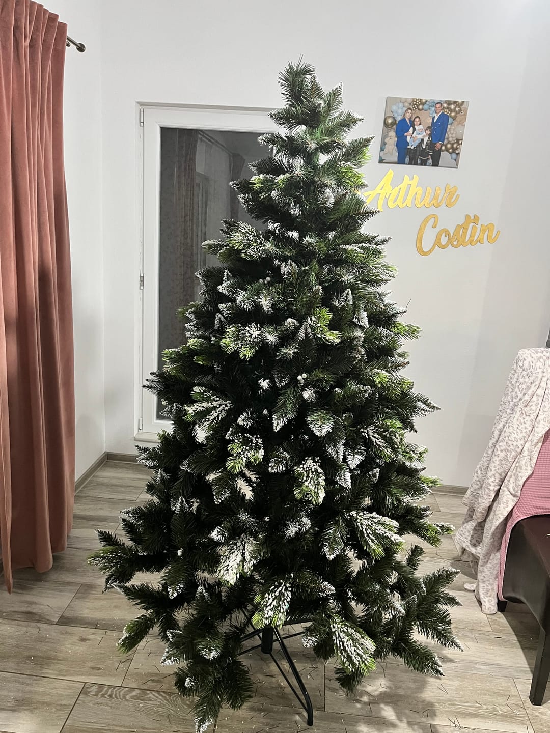 Customer photo review of Brad artificial de Crăciun Polar, nins cu merișoare, 2D+3D, 200 cm