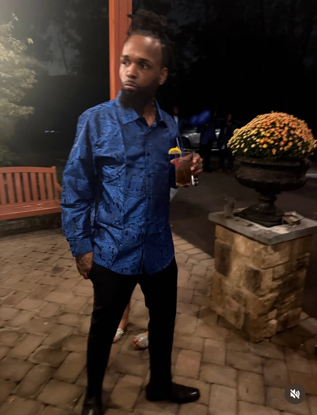 Customer photo review of Barry. Wang Mens Royal Blue Paisley Long Sleeve Shirt Silk Jacquard Texture Business Casual Shirt