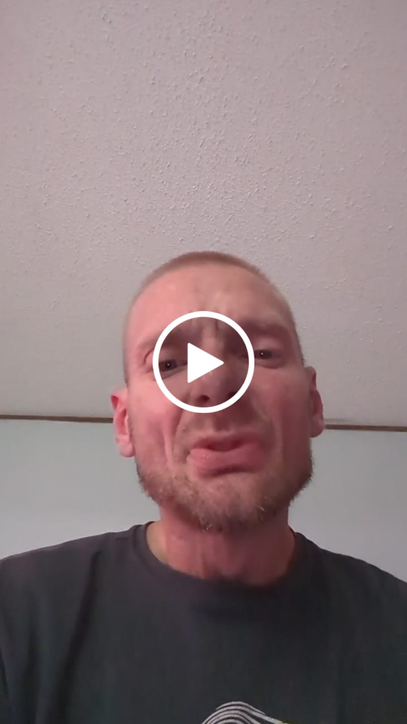 Customer video review of Pineapple Cake 3.5ML Trio