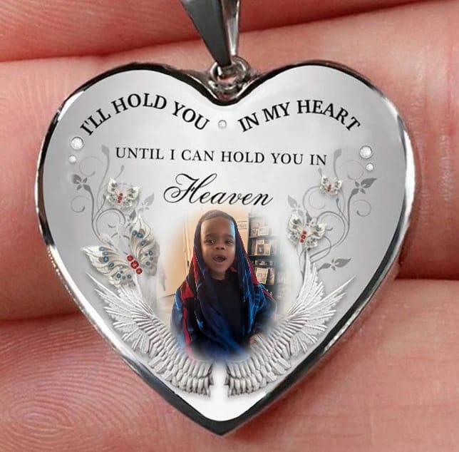 Customer photo review of Custom Photo Memorial Necklace Adjustable "I'll Hold You In My Heart” -N002