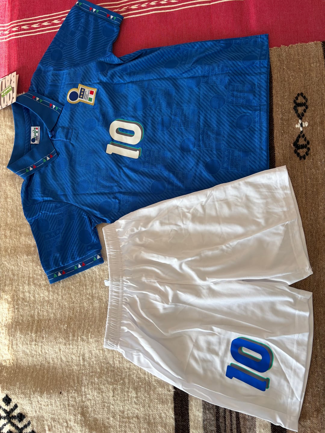 Customer photo review of Roberto Baggio Italy 1994 World Cup Retro Kids Football Jersey Kit