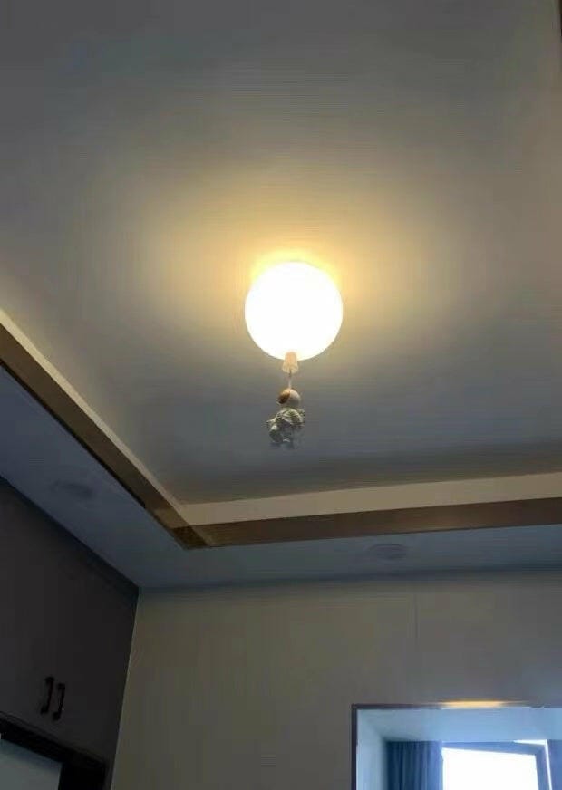 Customer photo review of Balloon Ceiling Light With Astronaut, Flush Mount, 25 to 35 cm