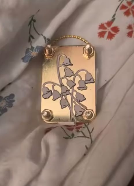 Customer photo review of Bloomkept™ Mini Flower Press