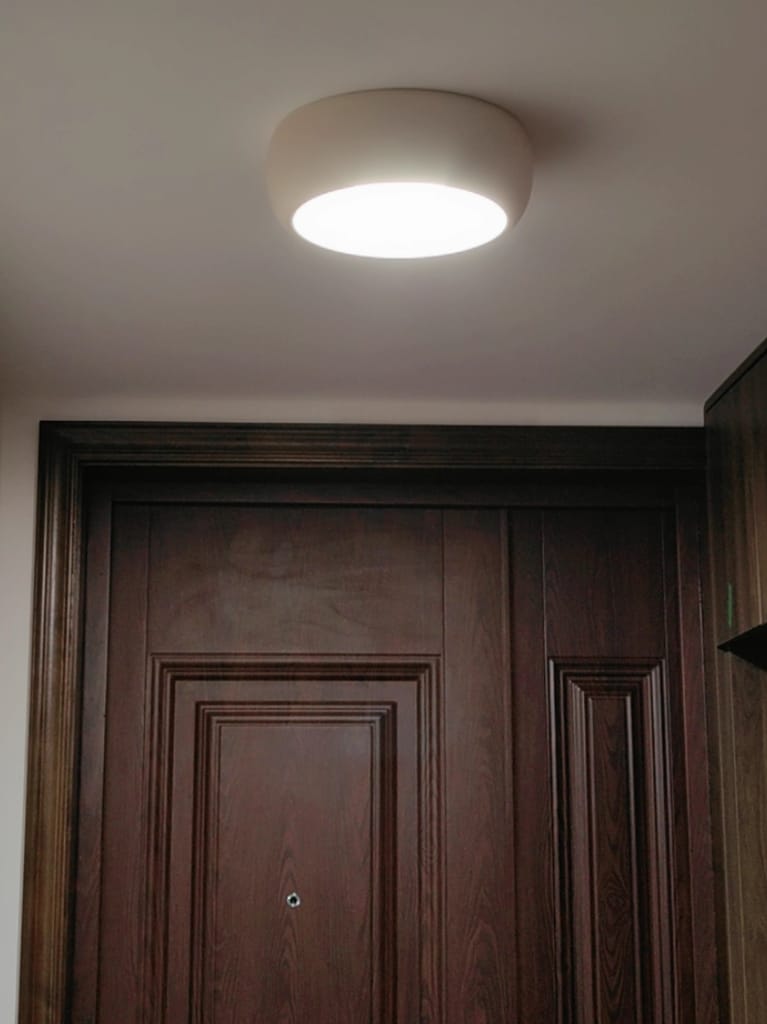 Customer photo review of White Glass Flush Mount Ceiling Light, 30 cm, Integrated LED