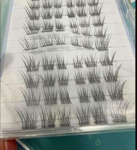 Customer photo review of Flared Glue-Free Cluster Lashes