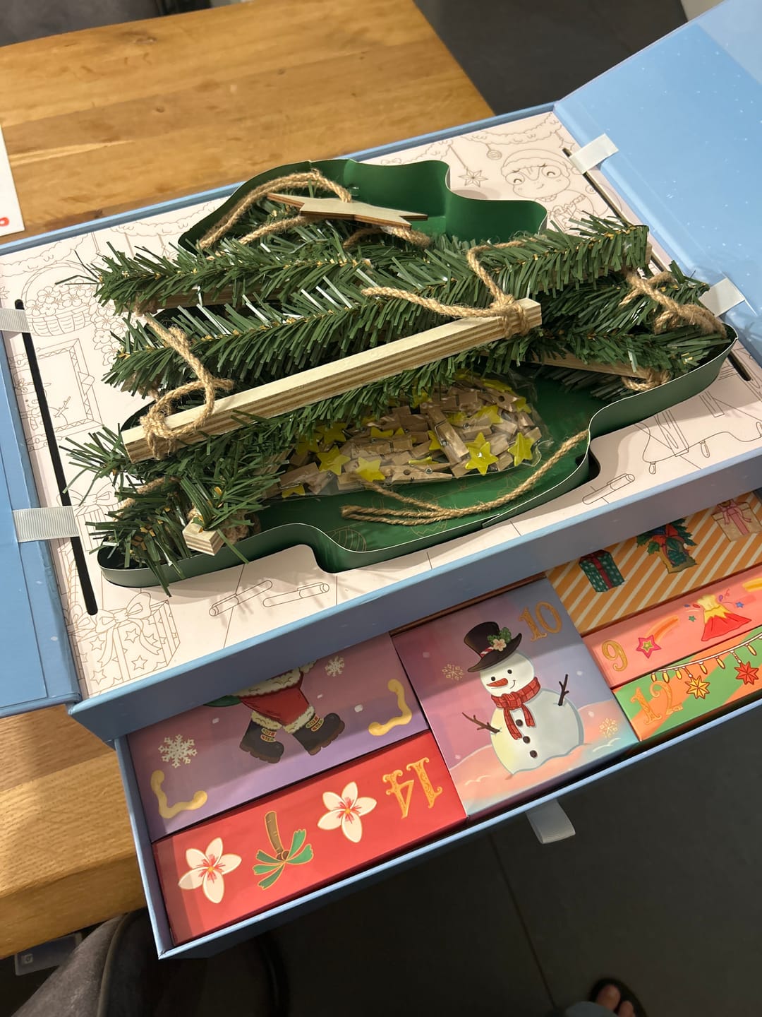 Customer photo review of Ohuhu Christmas Advent Calendar 2026, 24 Days Countdown Gift Kit