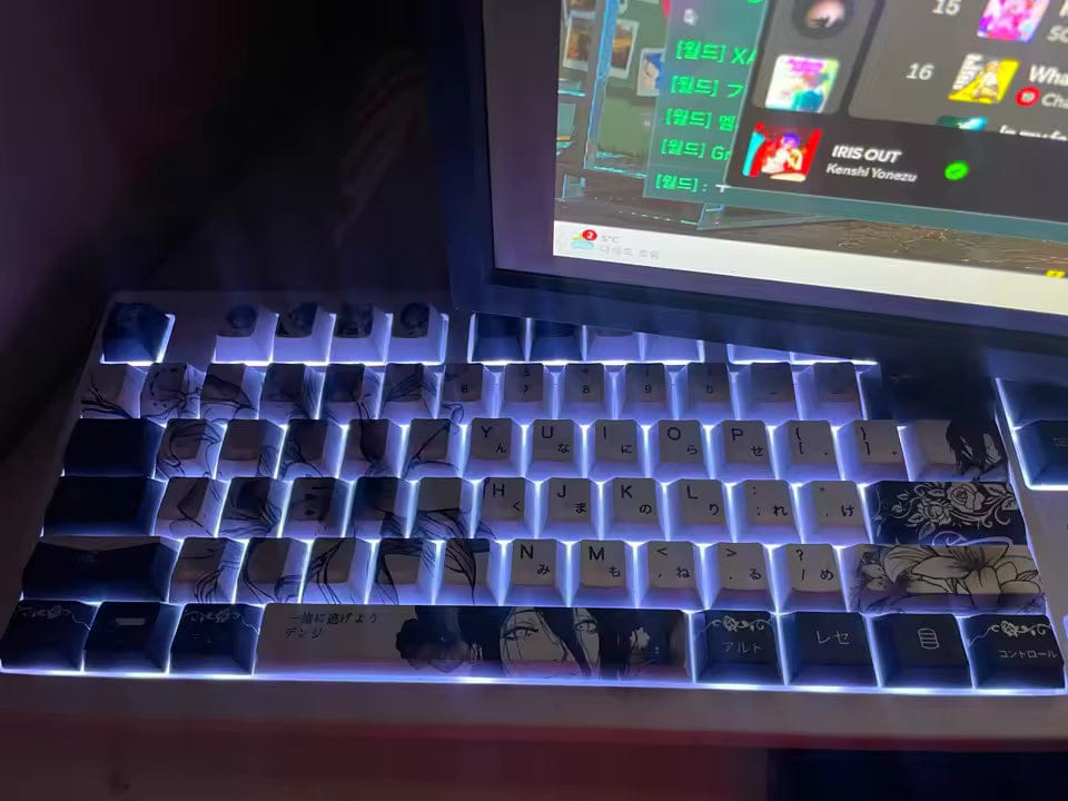 Customer photo review of Chainsaw Man Reze Keycaps - Black and White