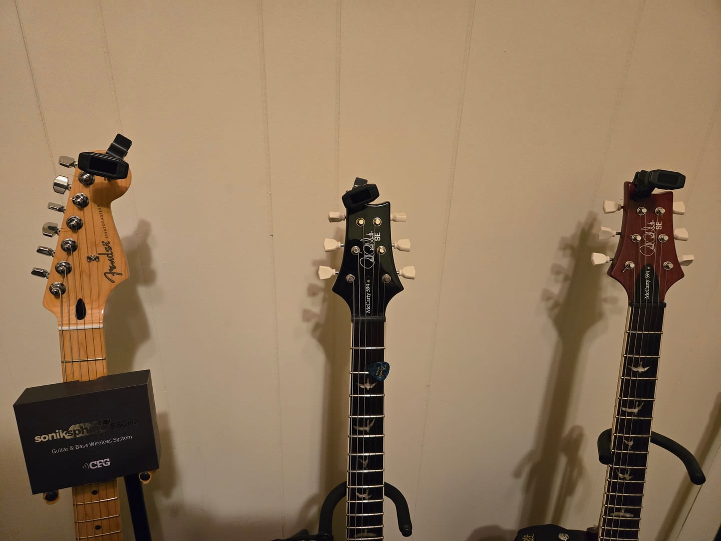 Customer photo review of DeadOn: USB-C Rechargeable Clip-On Tuner for Guitar & Bass
