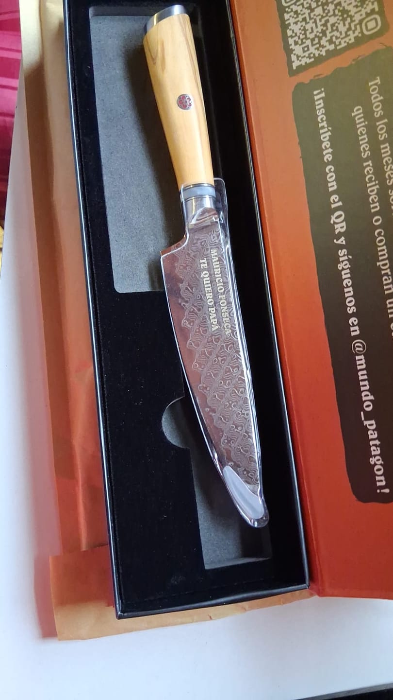 Customer photo review of Cuchillo Utilitario Acero Damasco 67 capas hoja 13 cm - LLUVIA AUSTRAL