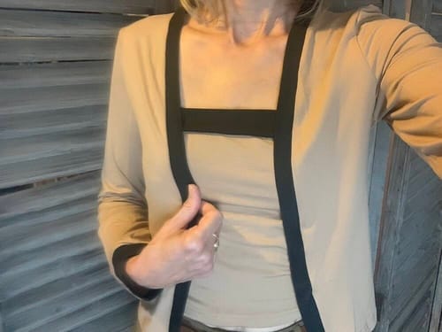 Customer photo review of Ninonine "Valerie" | Contrast Piping Faux-Layered Top