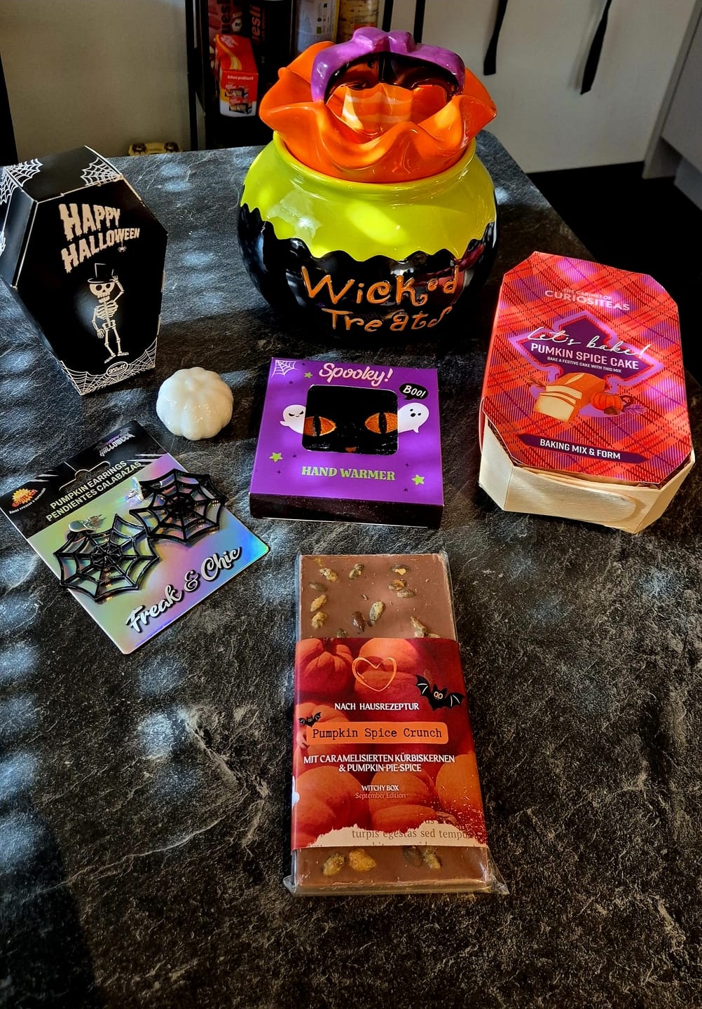Customer photo review of XXL Herbst & Halloween Mystery Box