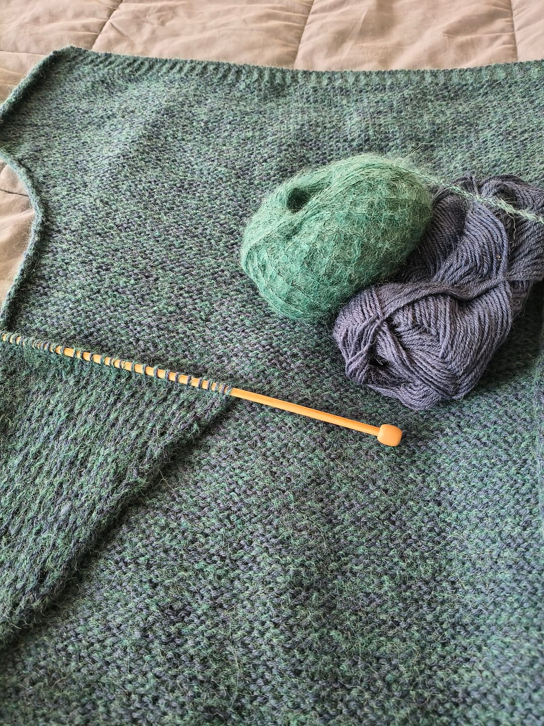 Customer photo review of Midnatssol  (54% Baby Alpaca / 10% Lana Merino / 36% Tencel)