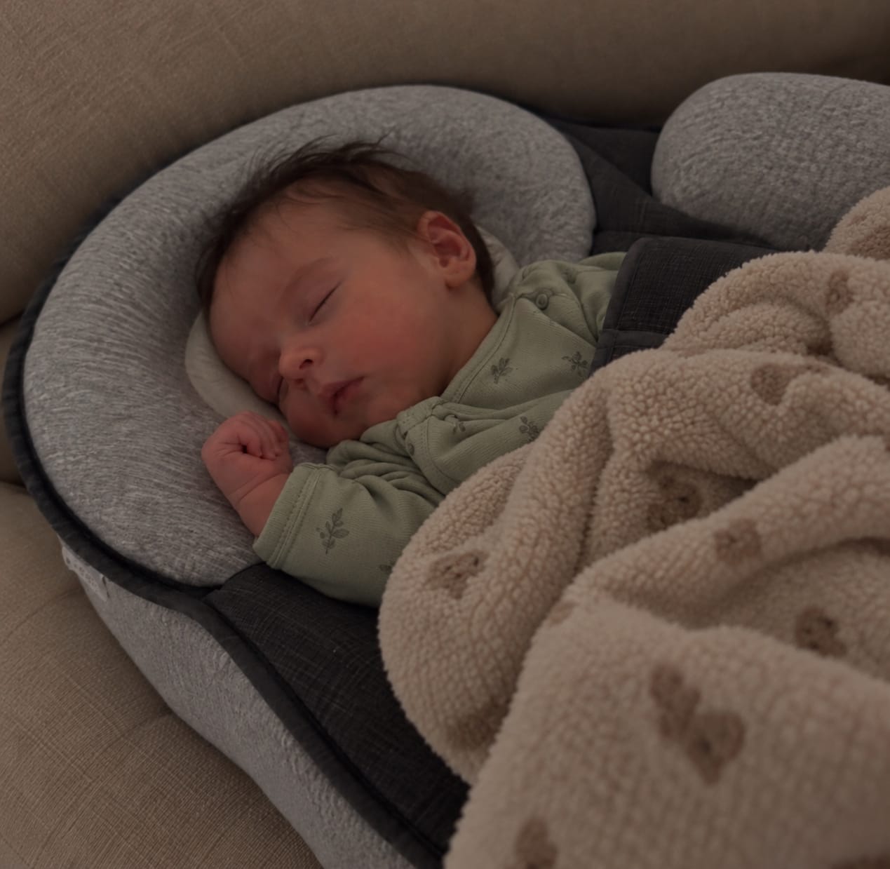 Customer photo review of Cuscino Post-Poppata antireflusso