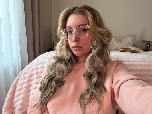Customer photo review of Virgin Flat Weft Extensions Balayage Brown Mixed Blonde #8/8/613