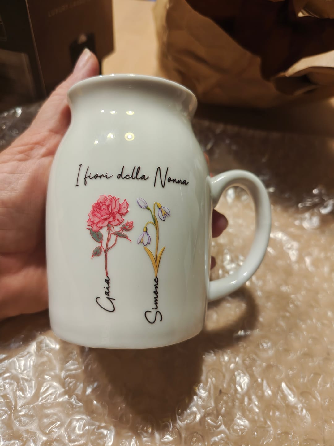 Customer photo review of Il giardino della mamma – Vaso personalizzato con nome e fiori per mamma e nonna