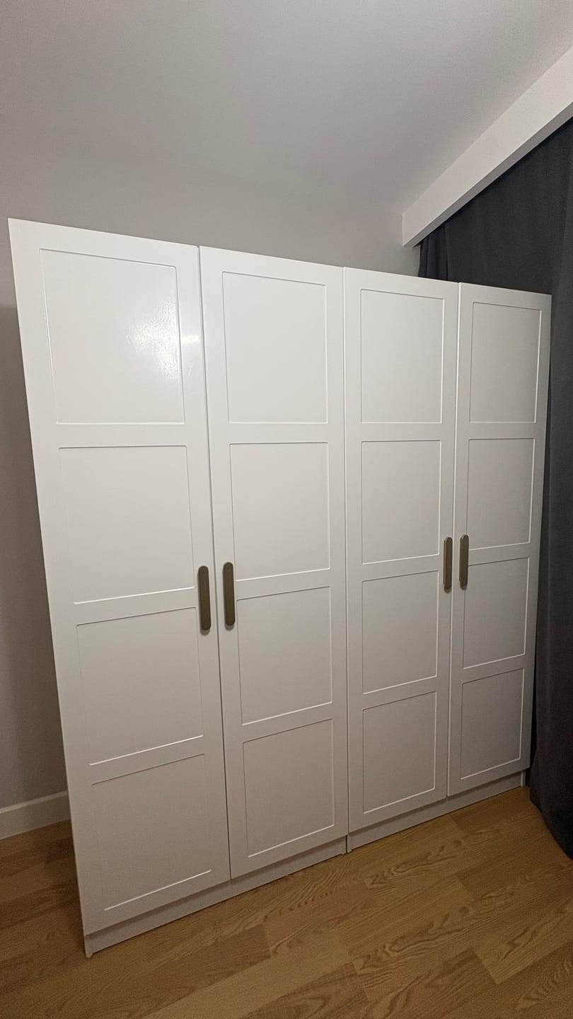 Customer photo review of Rani BA221 Membran Kapaklı Gardırop 6 Raflı 2 Kapaklı 2 Askılı Elbise Dolabı Beyaz