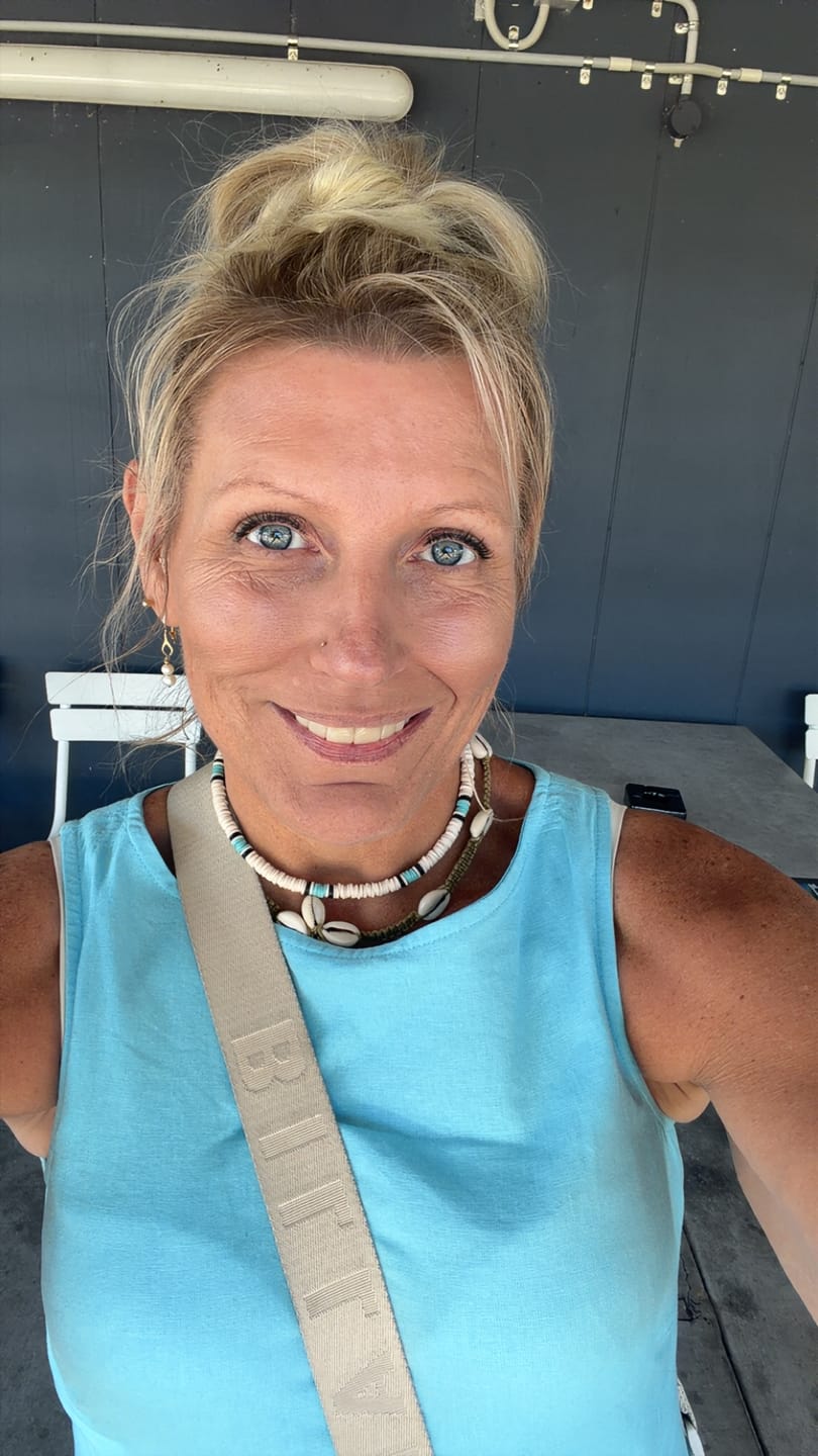 Customer photo review of Self Tanning | 150 Capsules for Sunless Skin Glow