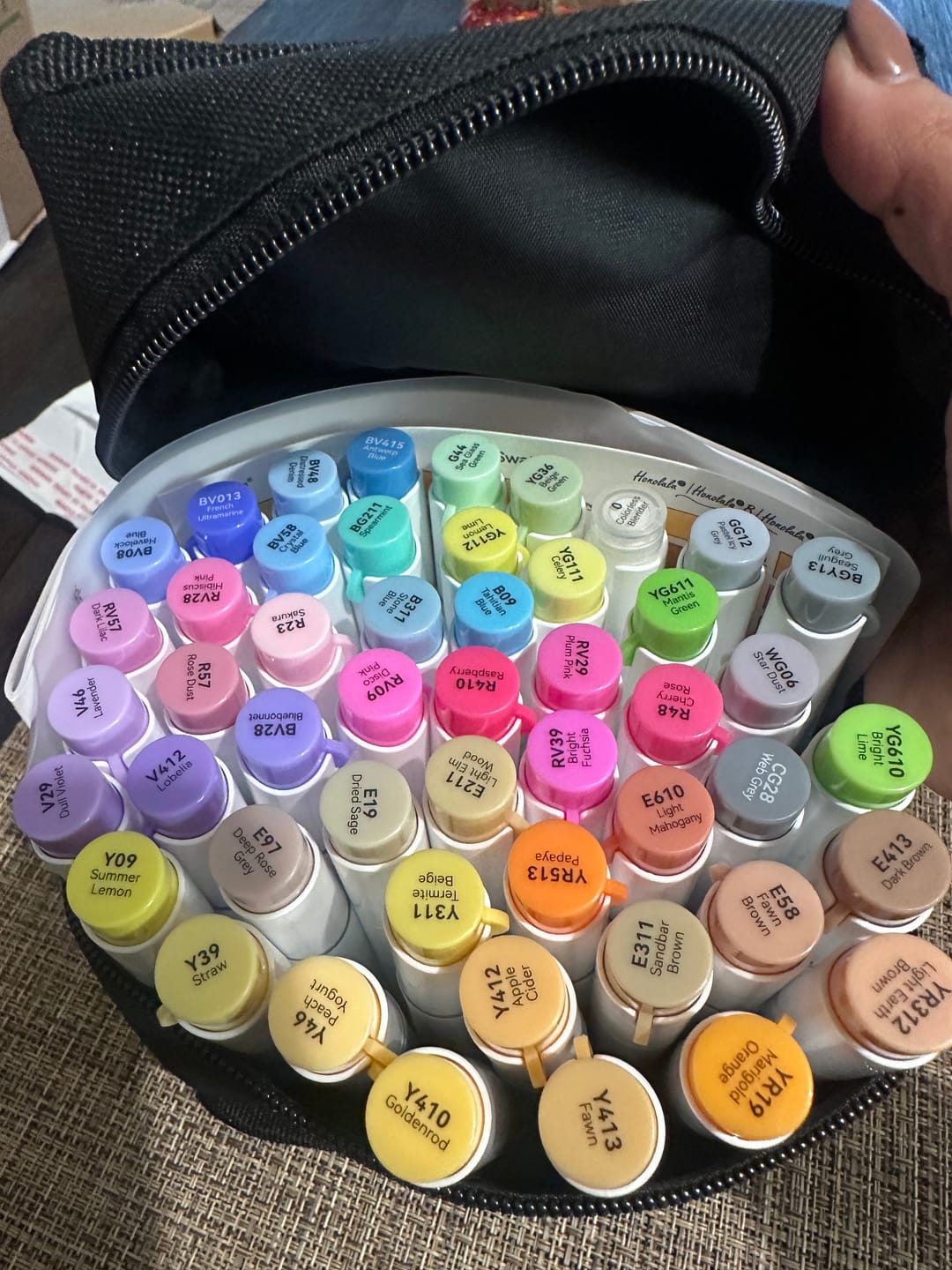 Customer photo review of Ohuhu Honolulu B YR148 / E66 Individual Marker, Brush & Fine