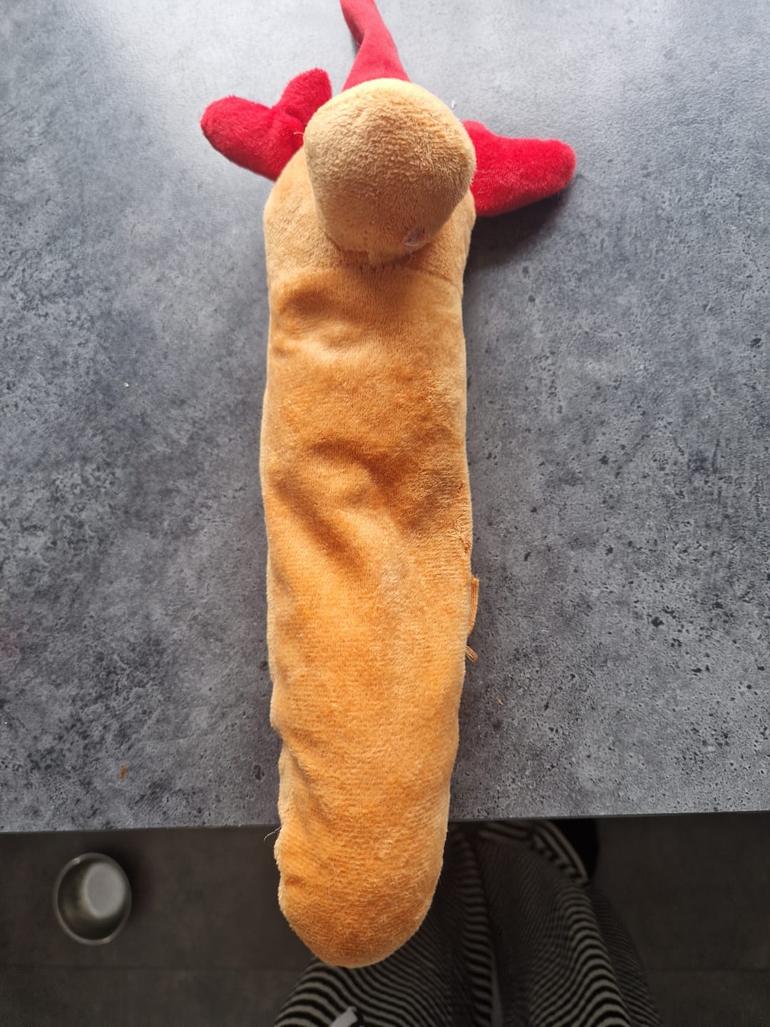 Customer photo review of Party Pets Jule Rensdyr i Plys med Nissehue, 28 cm
