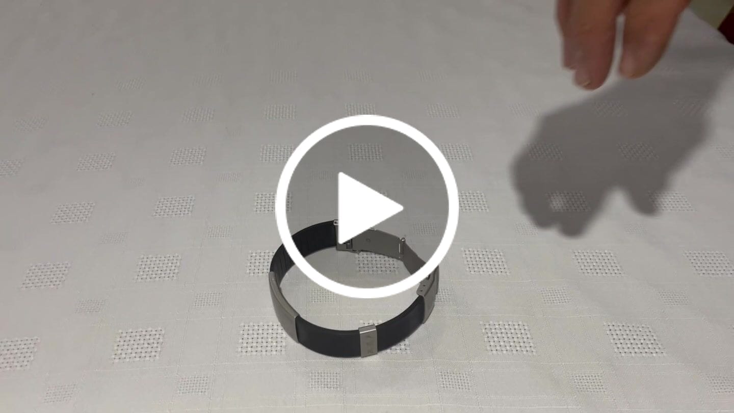 Customer video review of AXO ID - Brazalete de Emergencia