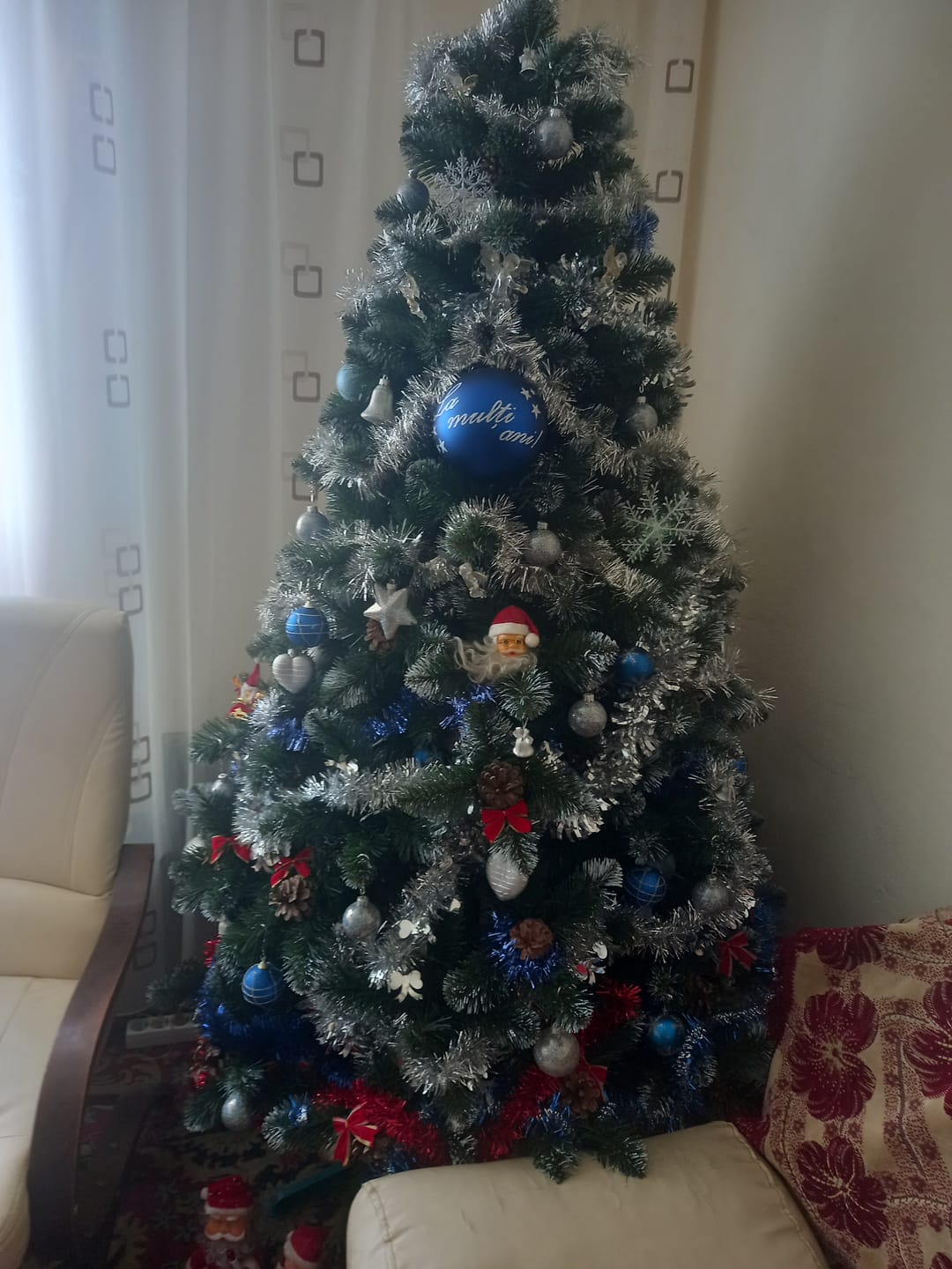 Customer photo review of Brad artificial de Crăciun Pădure de Iarnă, nins cu conuri naturale, 2D, 220 cm