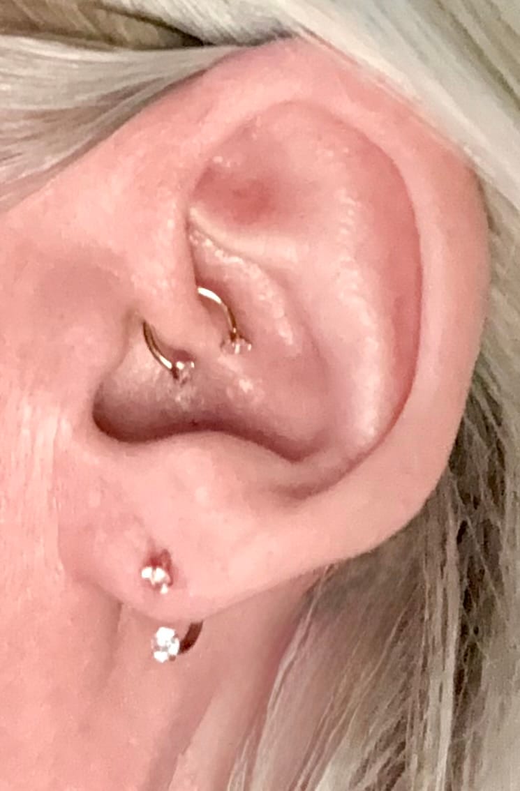 Customer photo review of Roxi U hoop gold