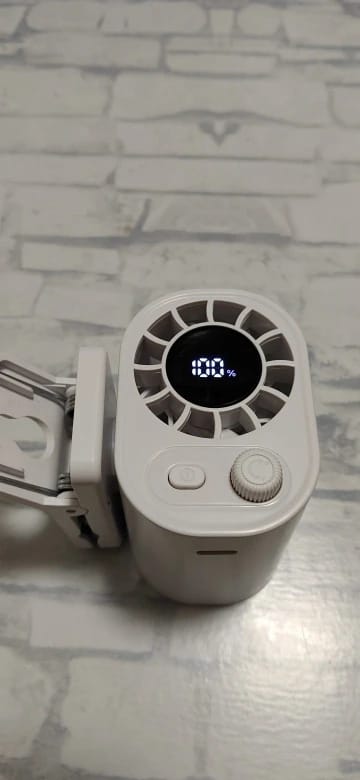 Customer photo review of Clip-On Golf Cart Fan, Rechargeable Mini Fan with 100 Speeds