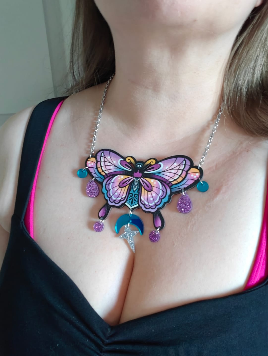 Customer photo review of Perhonen kaulakoru