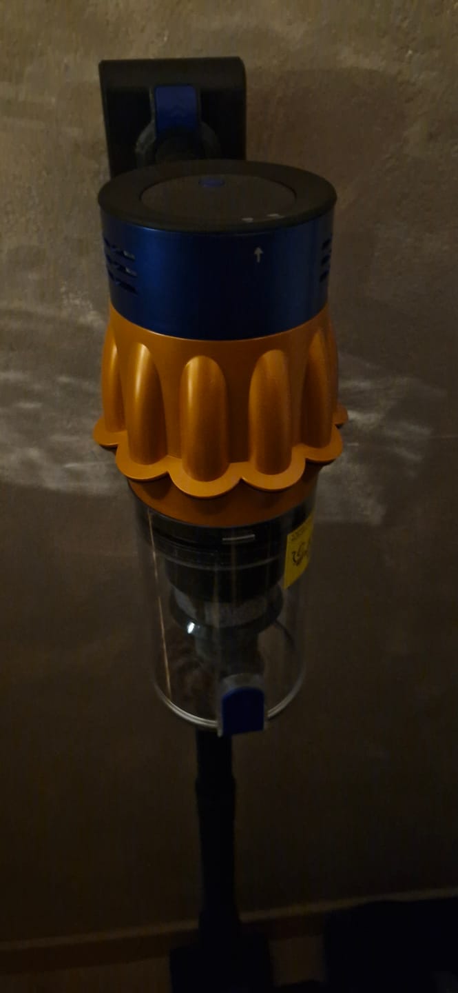Customer photo review of Dripl UltraVac Akku-Staubsauger