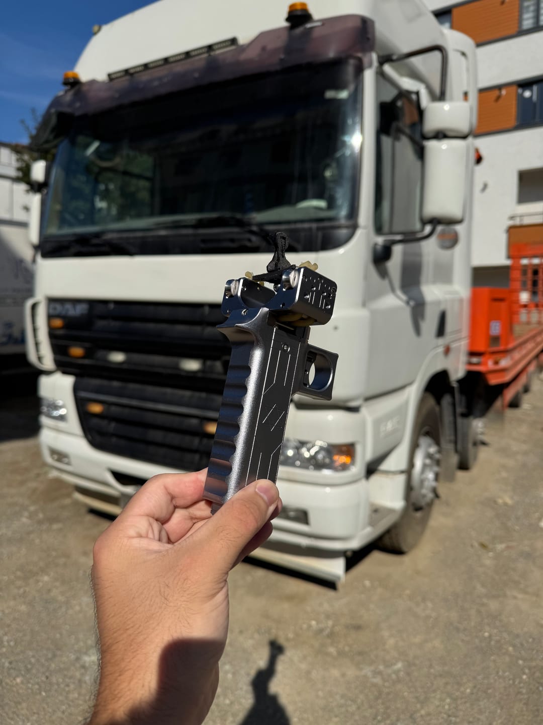 Customer photo review of V5 Semi Auto Slingshot with Dual Magazine 22 Round Capacity