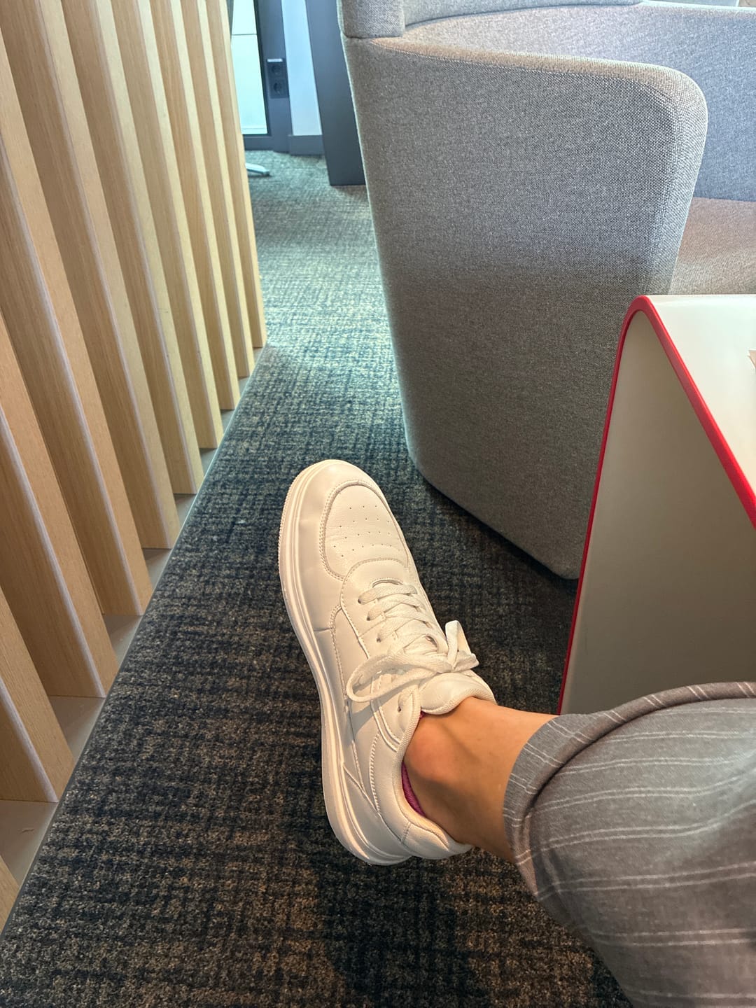Customer photo review of ELEVATESHOES WHITE CLASSY.1