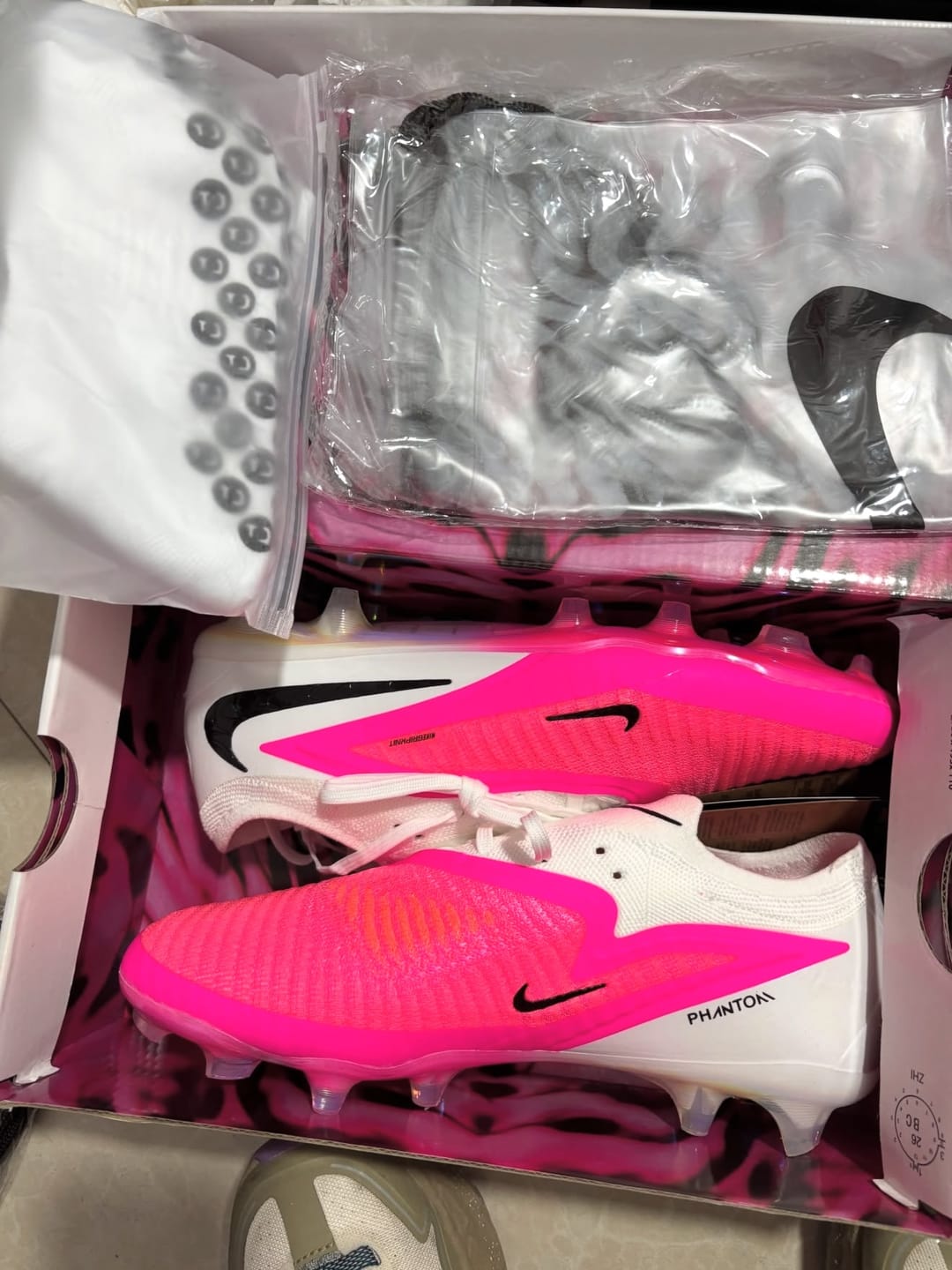 Customer photo review of Nike Phantom 6 Low Elite FG