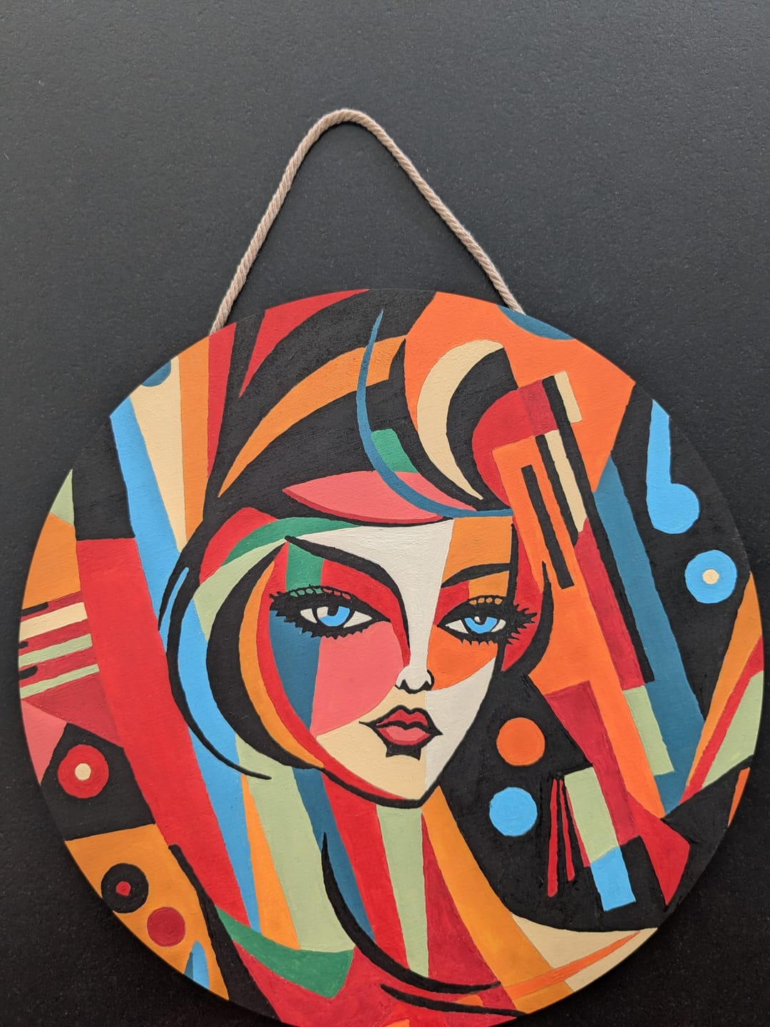 Customer photo review of Peinture par Numéro sur Disque en bois - Femme abstraite style Picasso