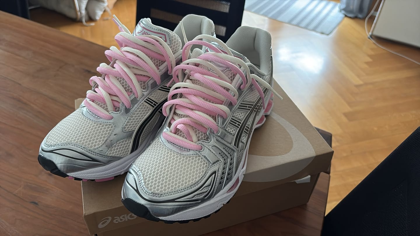 Customer photo review of GEL-KAYANO 14 Cream Sweet Pink - Double Laces