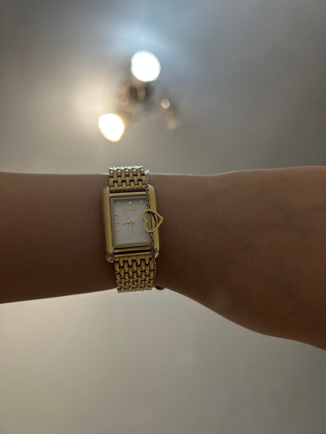 Customer photo review of Olivia Gold White