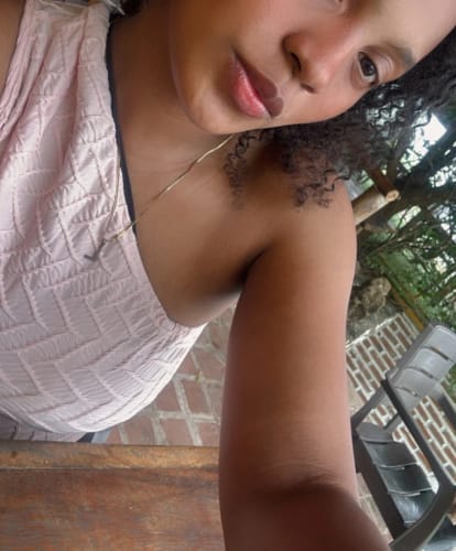 Customer photo review of Ninonine "Aria" | Textured One-Shoulder Asymmetrical Tank