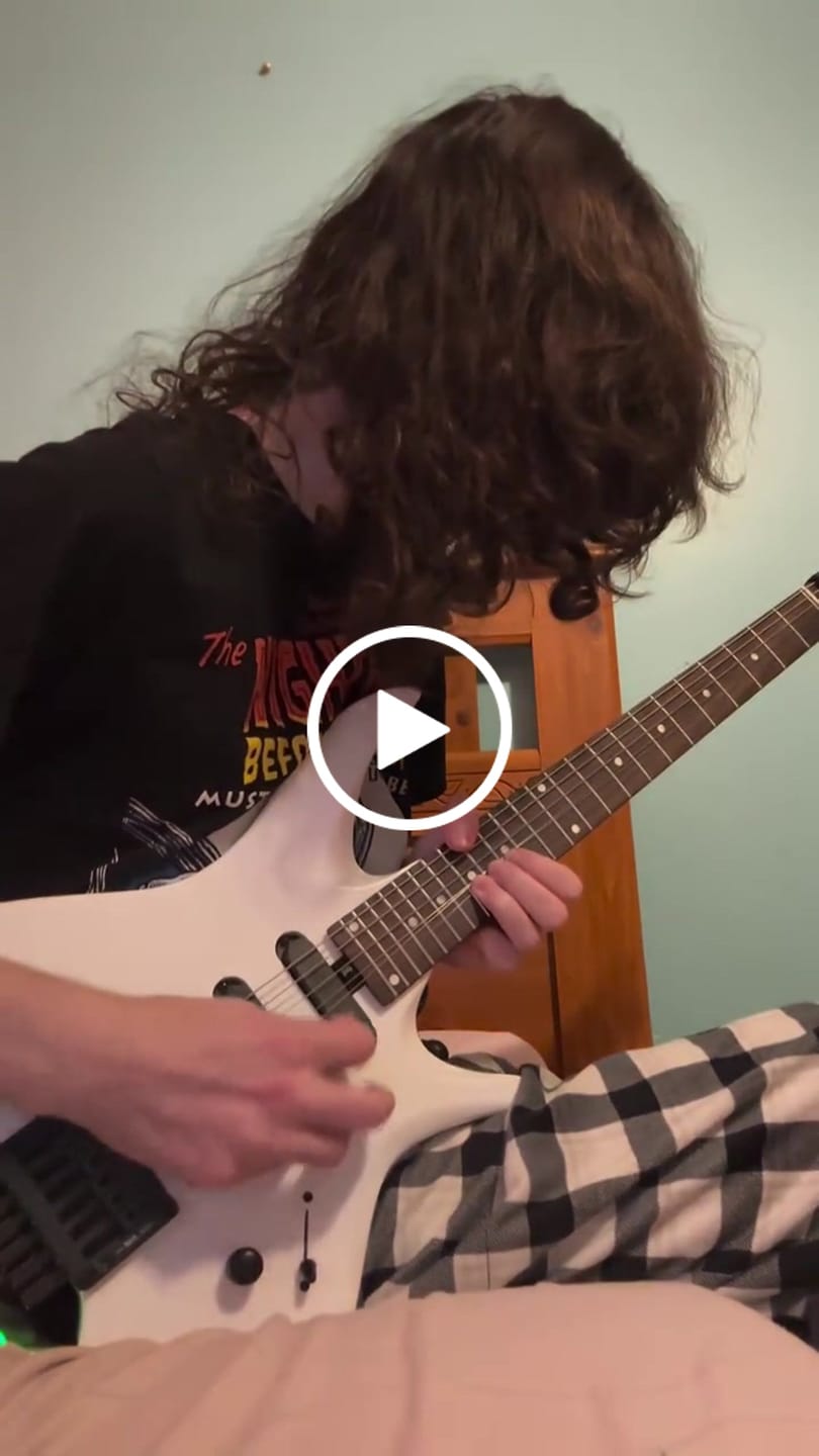 Customer video review of Donner HLX-500 Headless Electric Guitar (NHL-500)