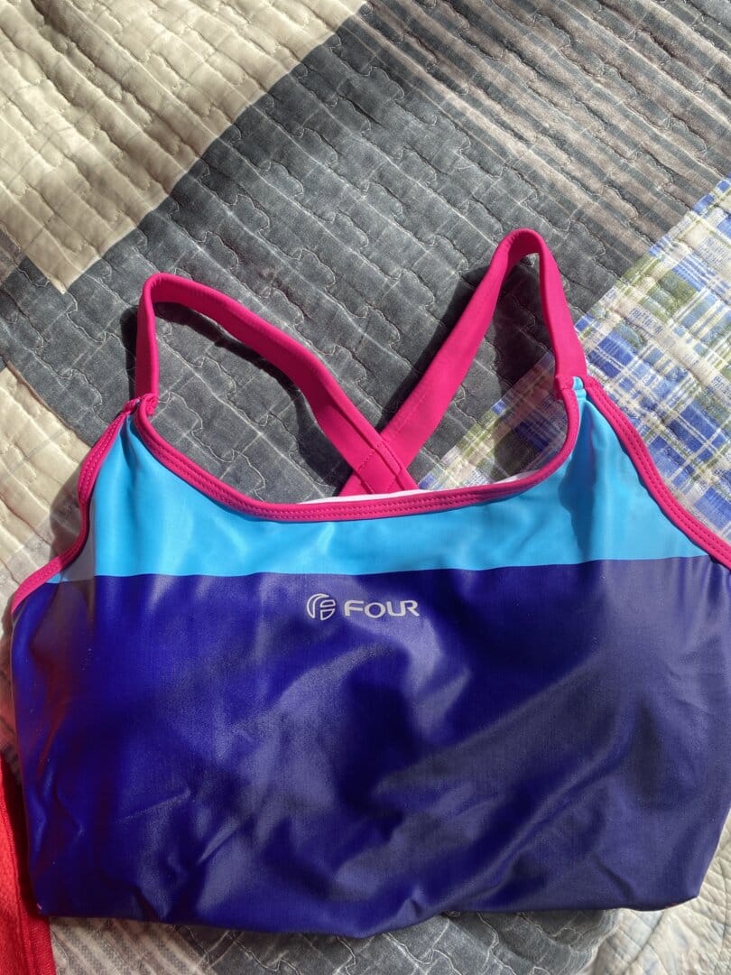 Customer photo review of Traje de Baño Natación Mujer Four Vortex