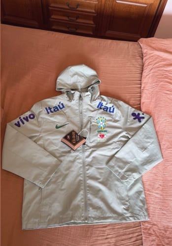Customer photo review of Veste Coupe-Vent Bresil Sanziro